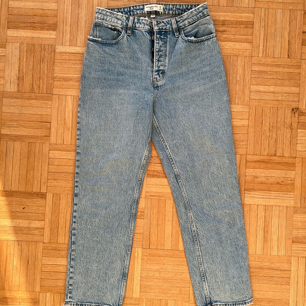 Abercrombie & Fitch Curve Love Light Wash Dad Jeans